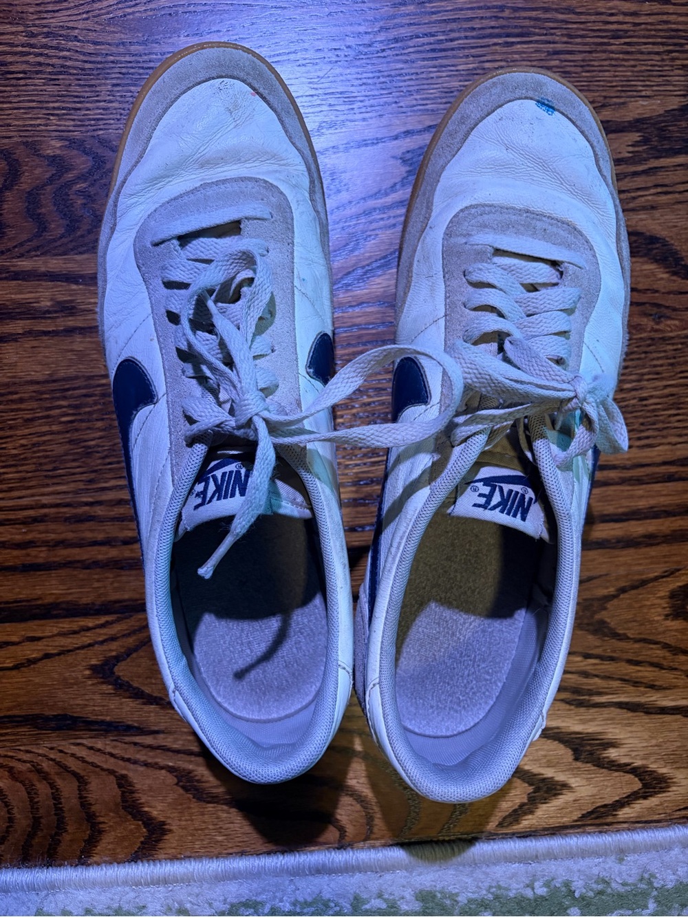 Nike Men’s White & Navy Low-Top Sneakers